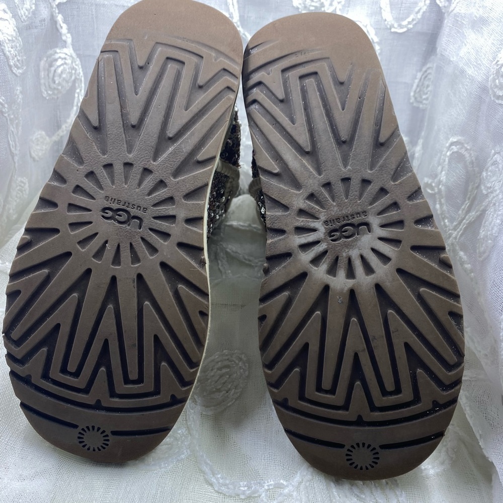 Ugg Classic Sequin Fur Lined Boot Size 7 - image 4